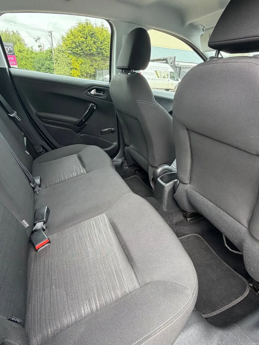 Peugeot 208 2017 - Image 4