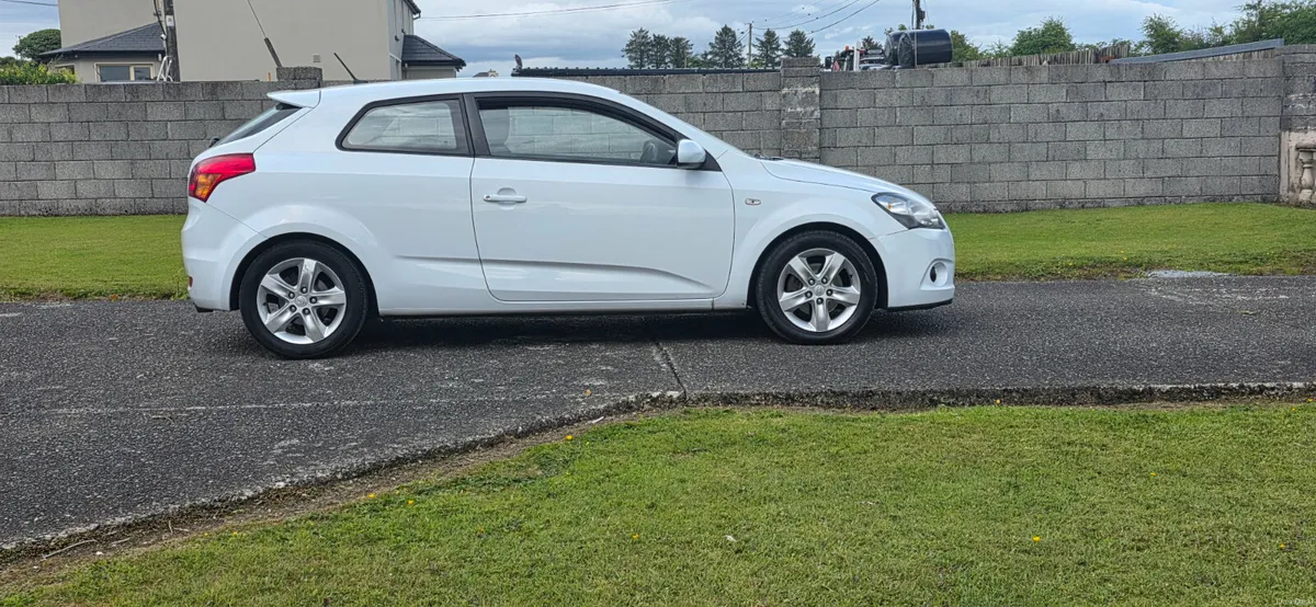 Kia Ceed 2011 - Image 3
