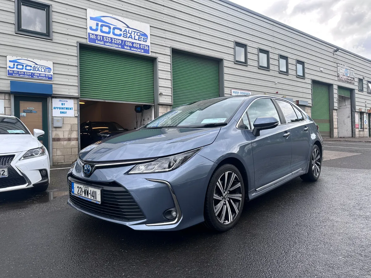 Toyota Corolla 1.8 Hybrid Luna Sport, 2022 - Image 2