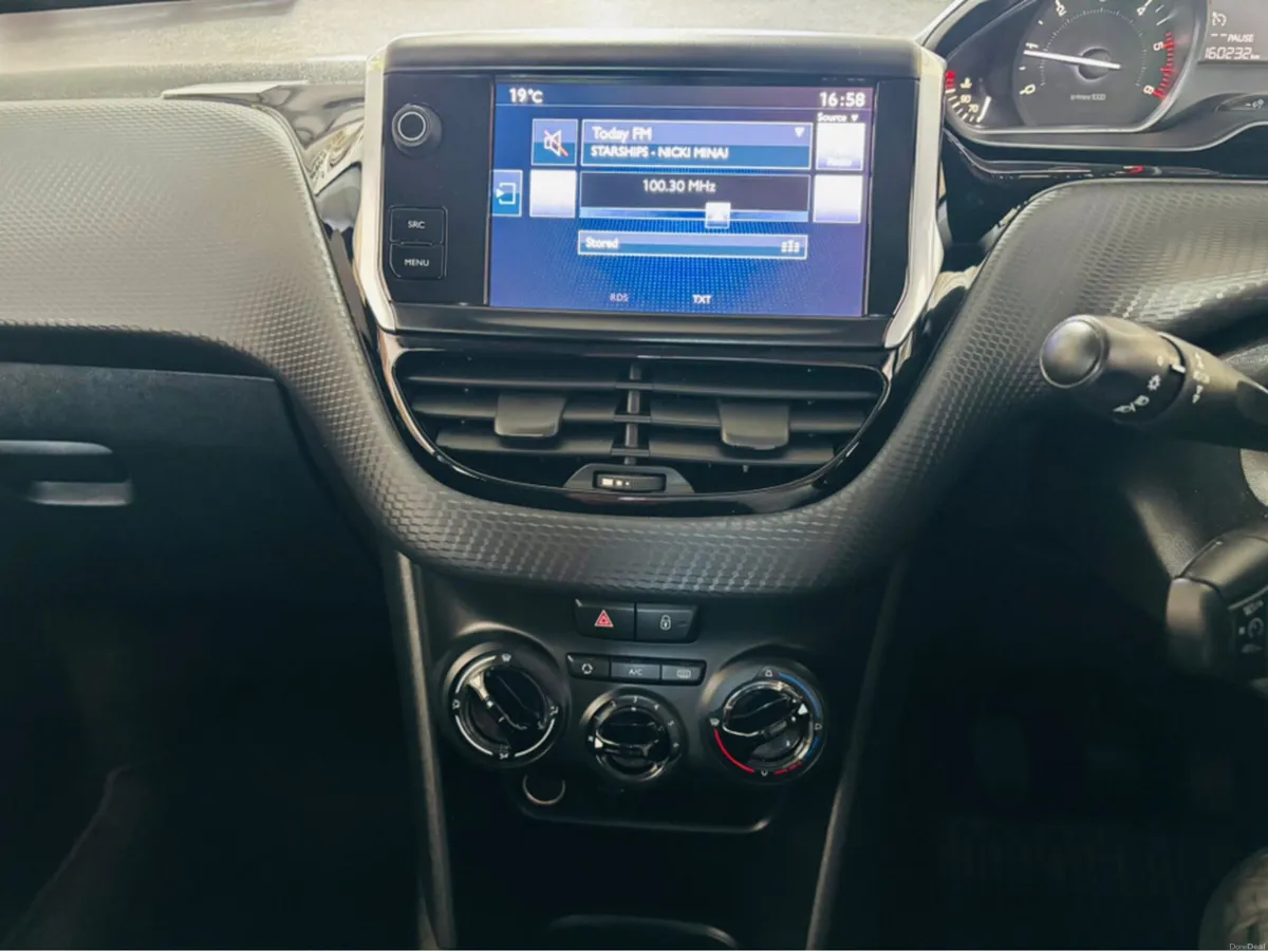 Peugeot 208 ACTIVE 1.6 BLUE HDI 75 4DR - Image 5