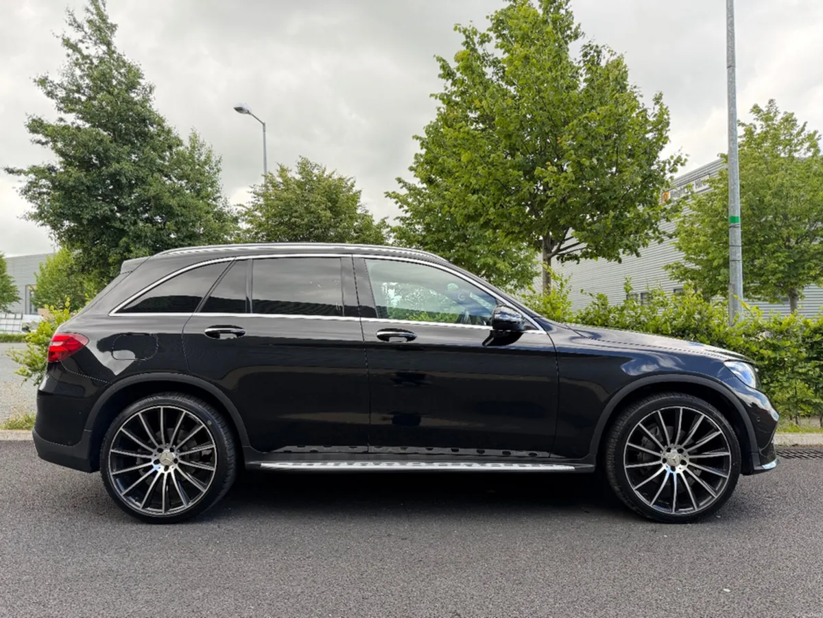 Mercedes-Benz GLC GLC250D AMG PREMIUM PLUS 4MATIC - Image 6