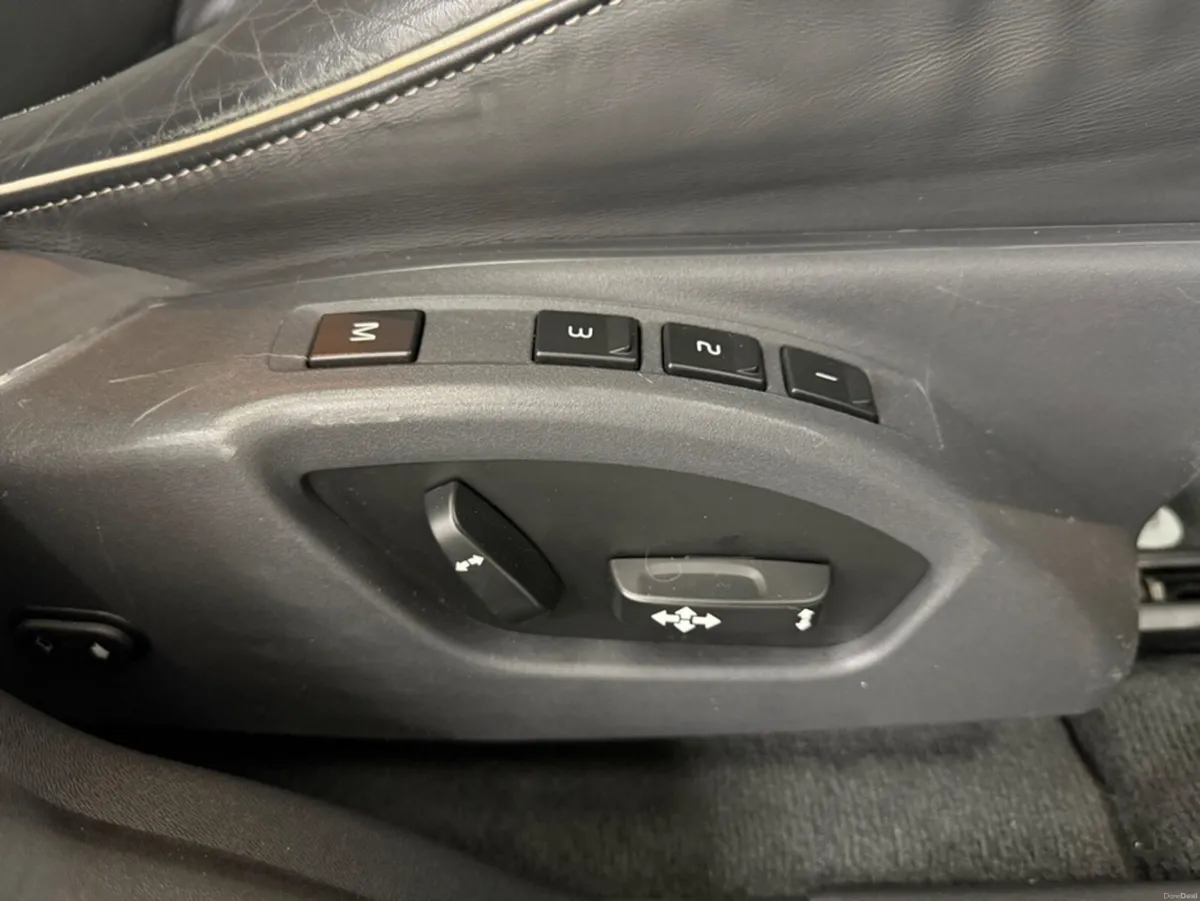 Volvo XC60 **R DESIGN**LUXURY**D4**FULL LEATHER**E - Image 6