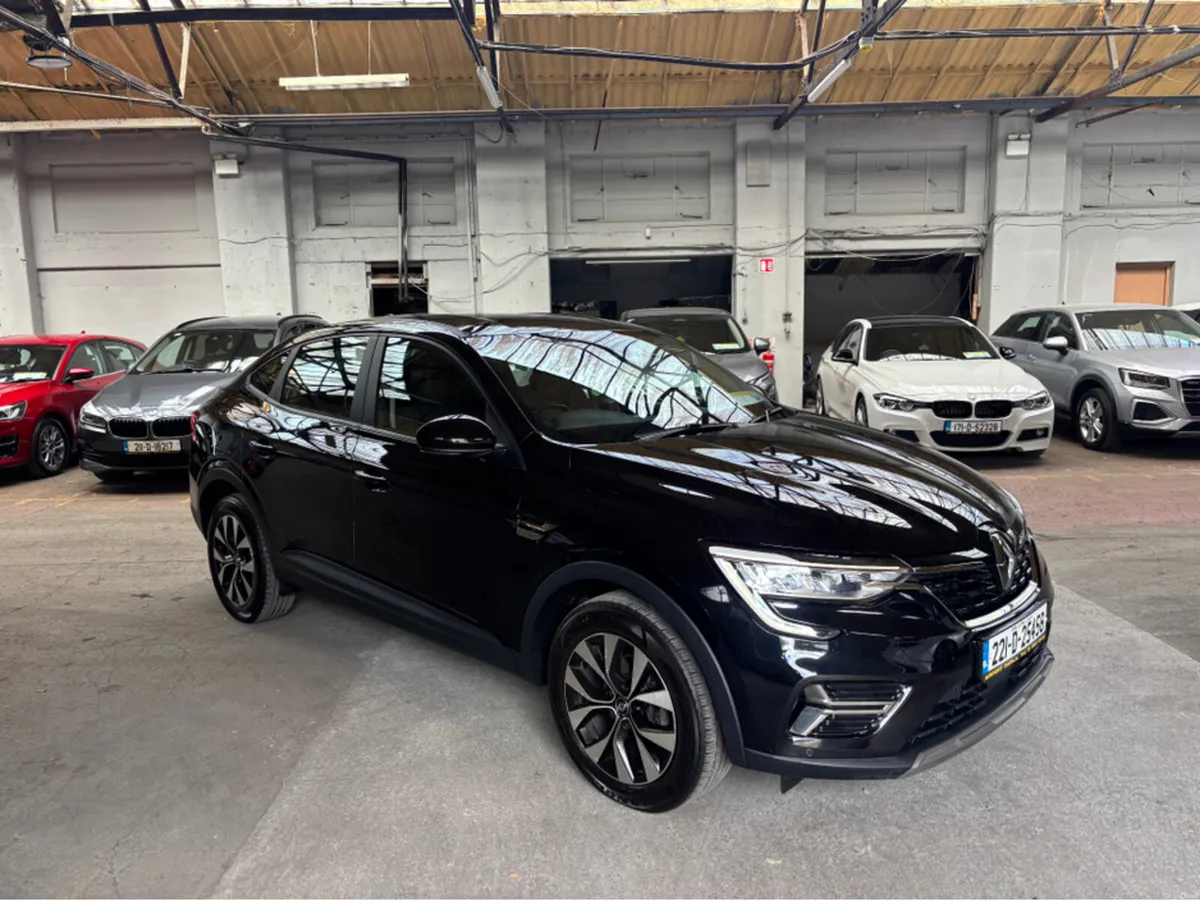 Renault Arkana ICONIC TCE 140 AUTO EDC 5DR AU - Image 1