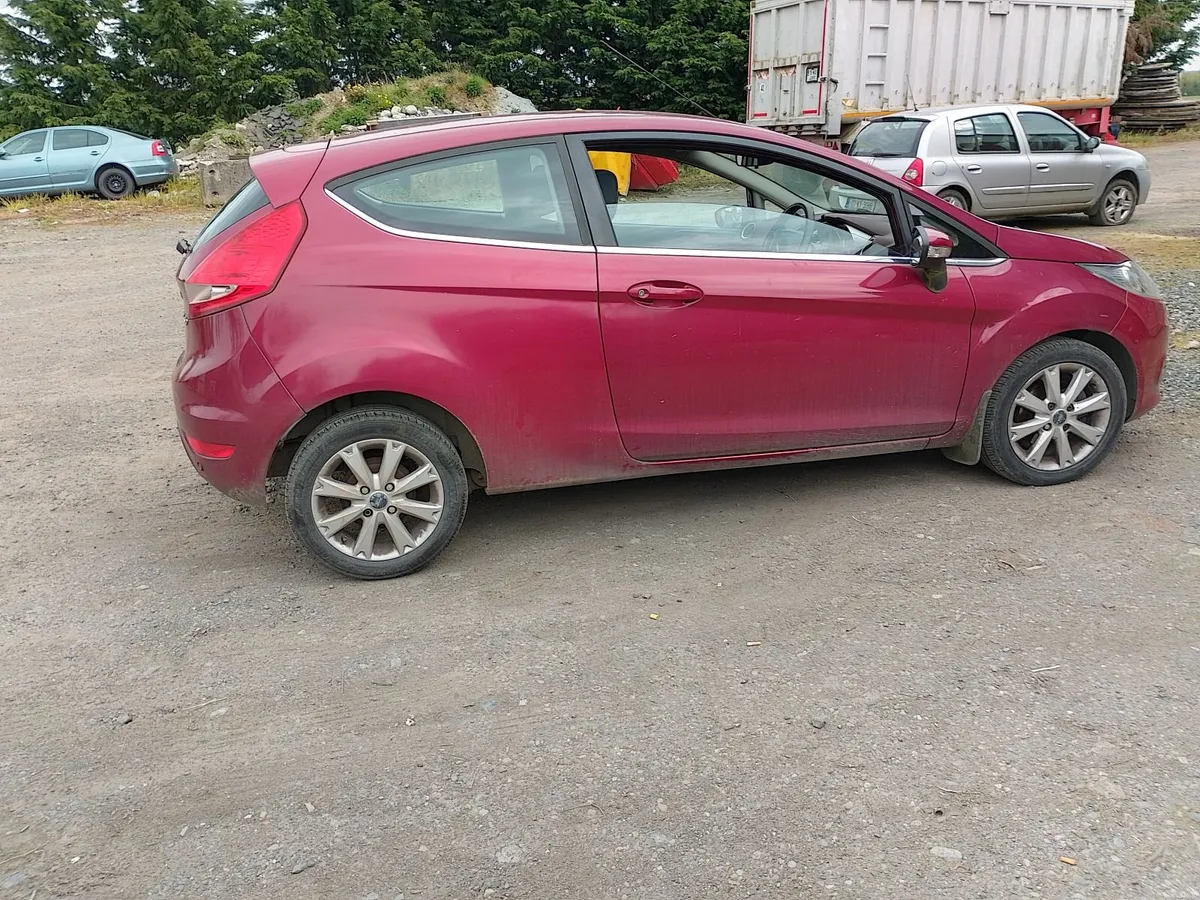 Ford Fiesta 2010 1.4 TDCI NCT 04-27 - Image 4