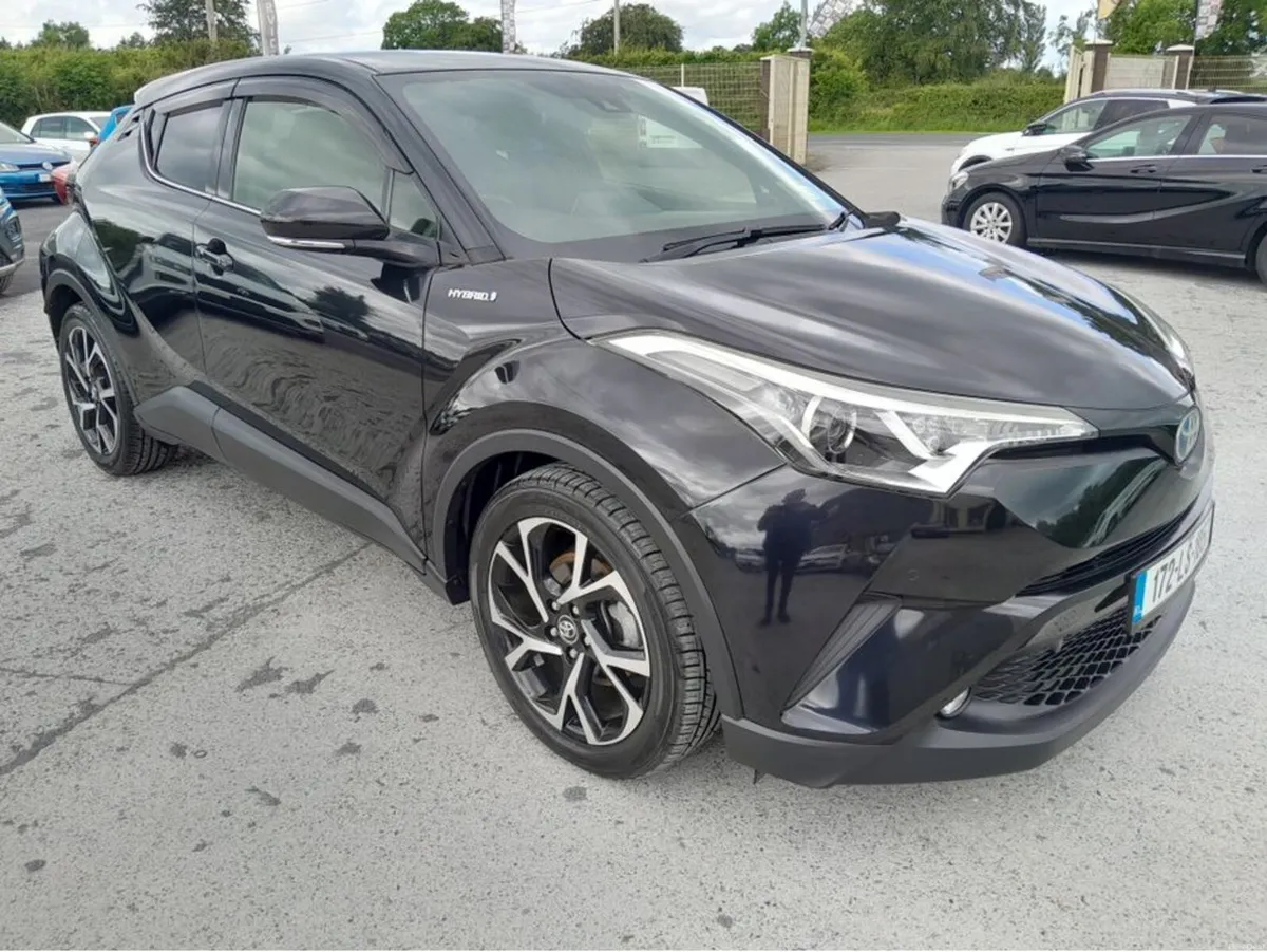 Toyota C-HR DAA-ZYX10 - Image 2