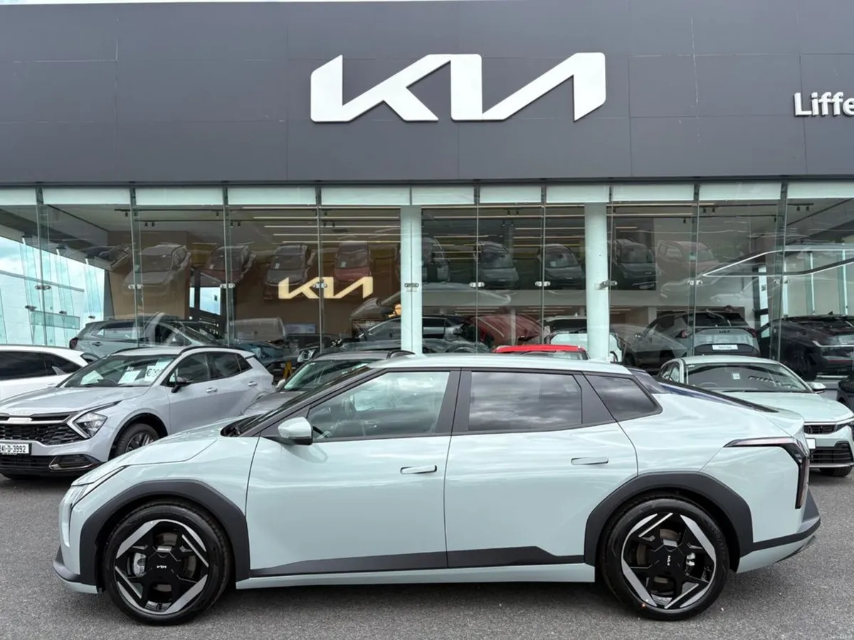 Kia EV4 Fastback Earth 3 (Range 612 km) - Image 3