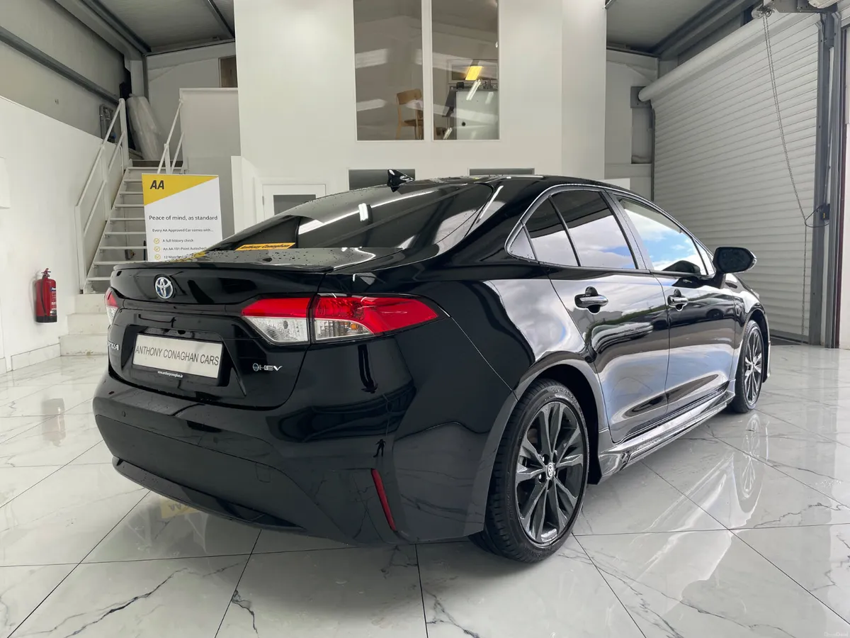 251 TOYOTA COROLLA SPORT HYBRID - Image 3