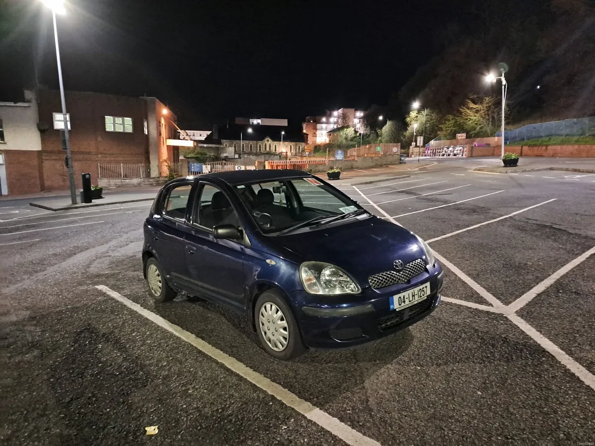 Toyota Yaris 2004 - Image 1