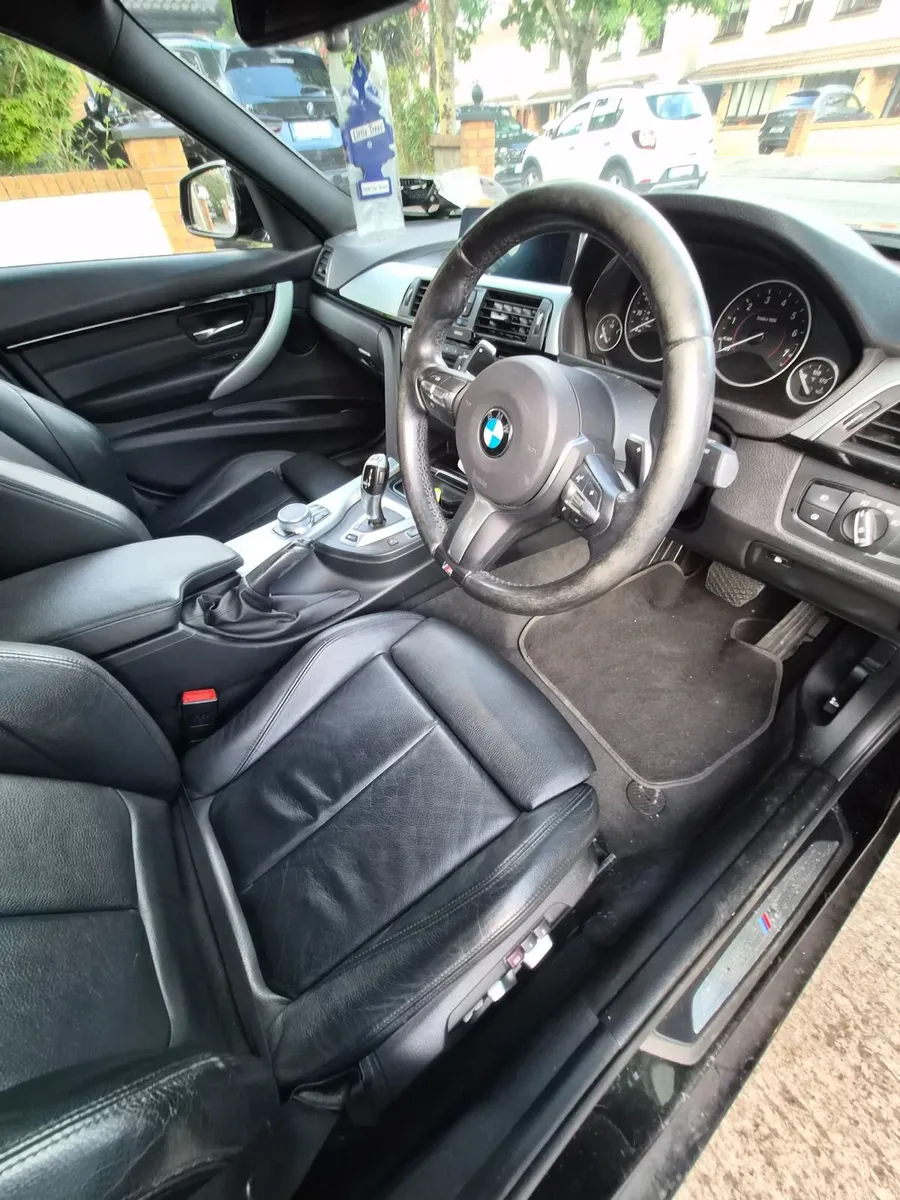 BMW 3-Series 2017 - Image 3