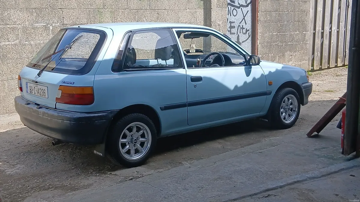 Toyota Starlet 1990 - Image 2