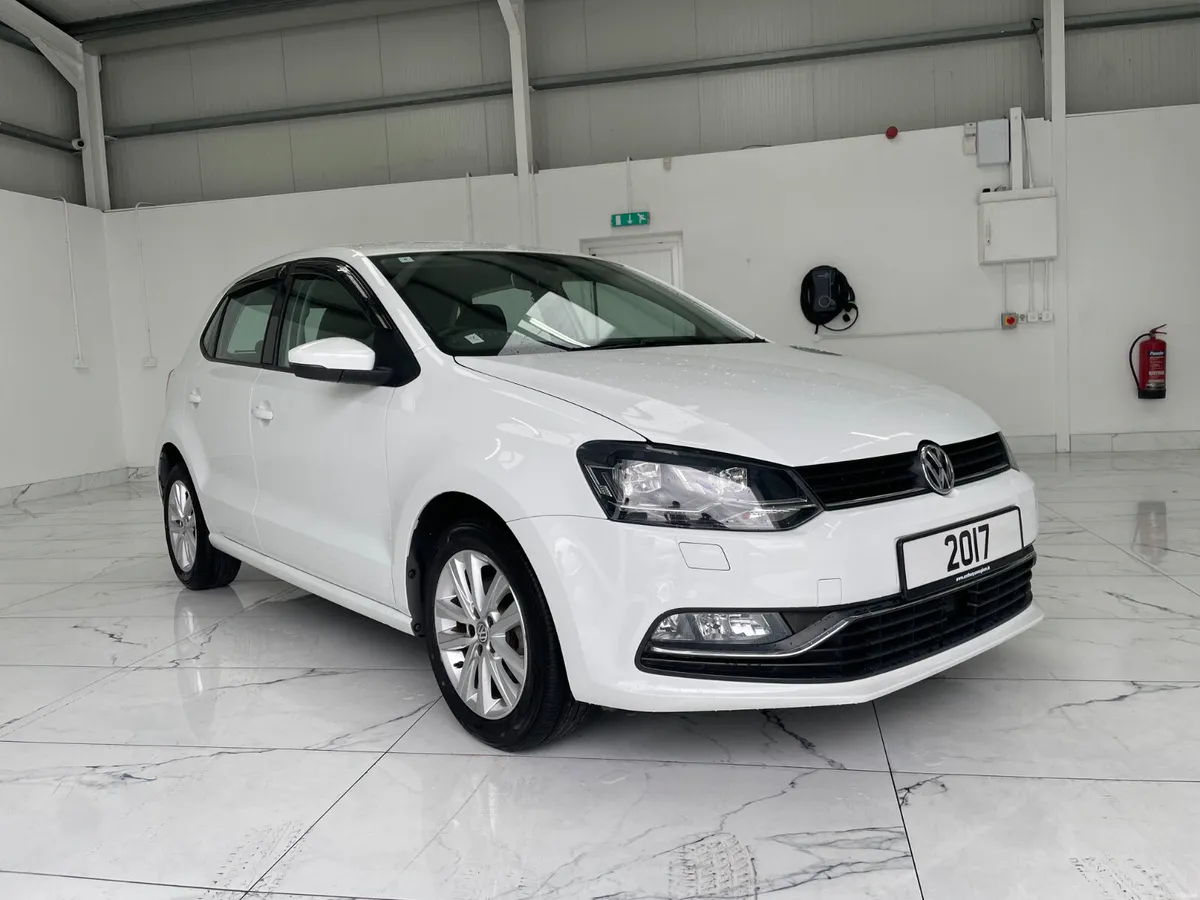 2017 VW POLO 1.2 TSI COMFORTLINE AUTO - Image 1