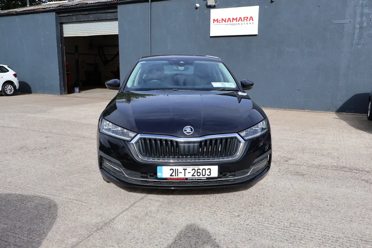 Skoda Octavia Style Huge Spec Exceptional! - Image 4