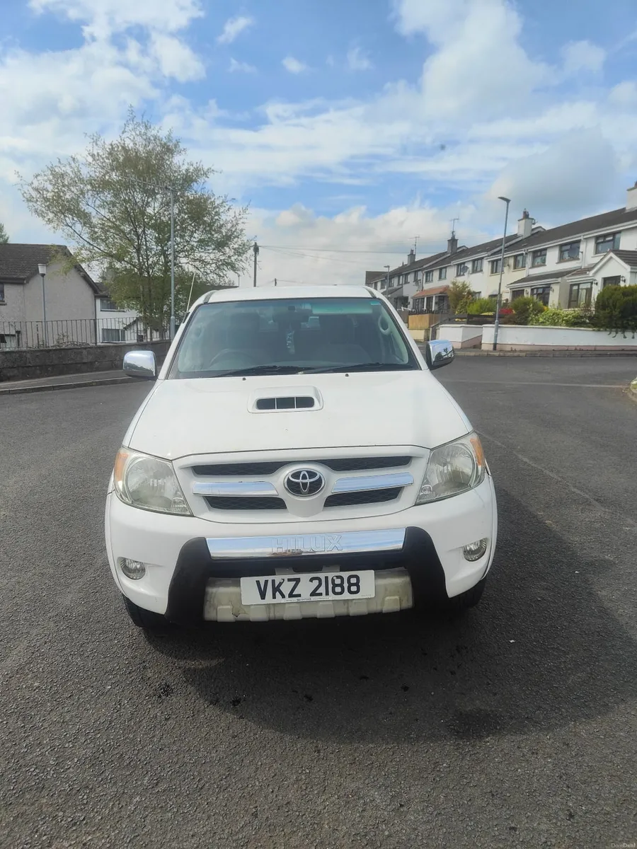 Toyota Hilux 2007 - Image 1