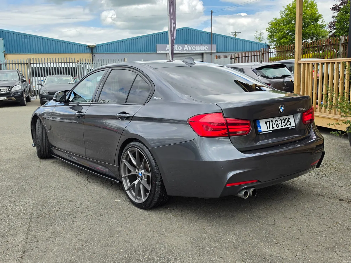 172 BMW 330e *HYBRID*M SPORT* - Image 4
