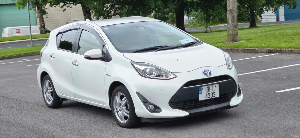 Toyota Aqua Hybrid push start Low mileage 70k - Image 1