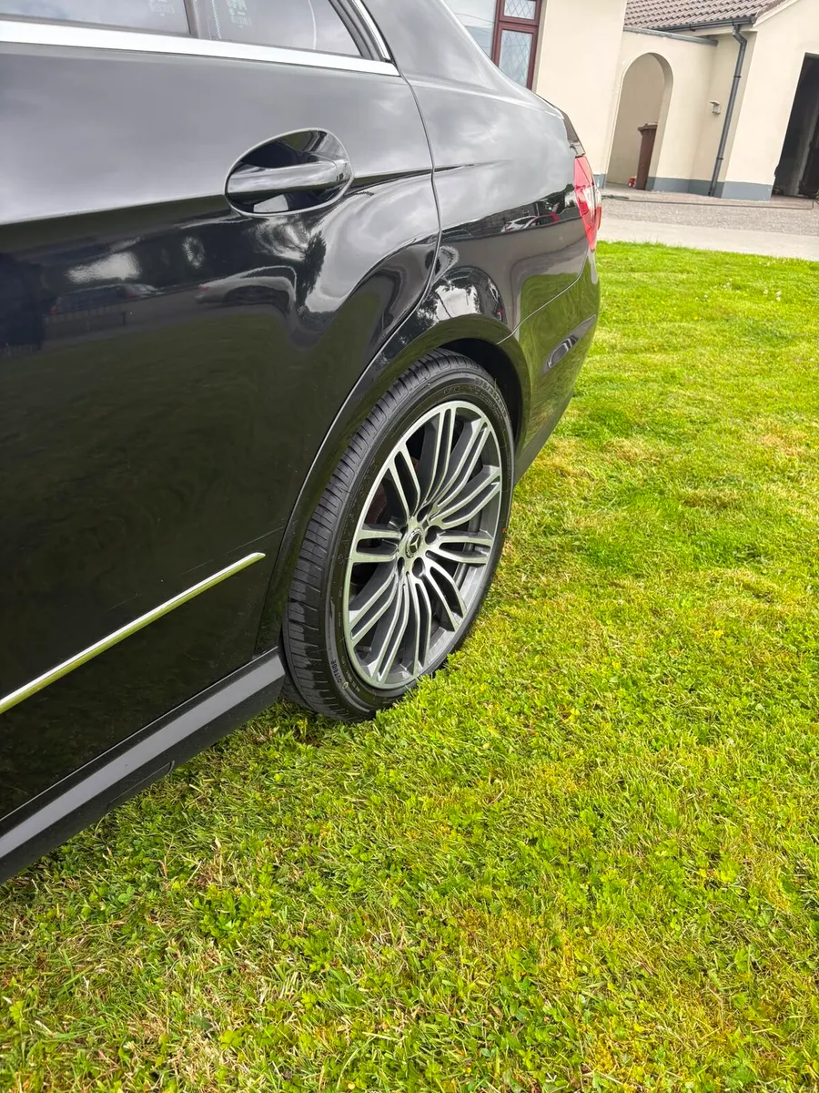 Mercedes E350 AMG Sport C6 - Image 6