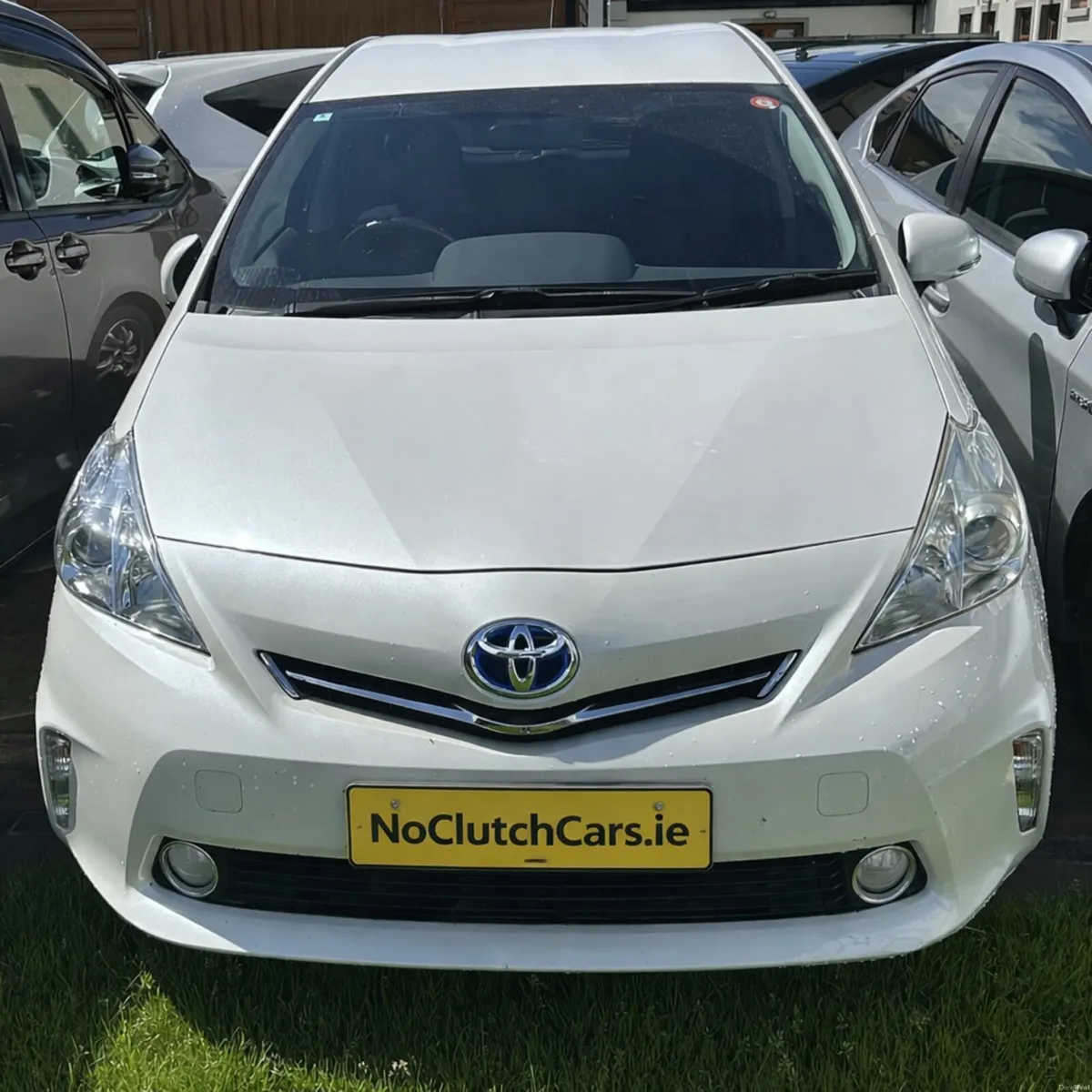 Toyota Prius Alpha – 2013 Hybrid - Image 1