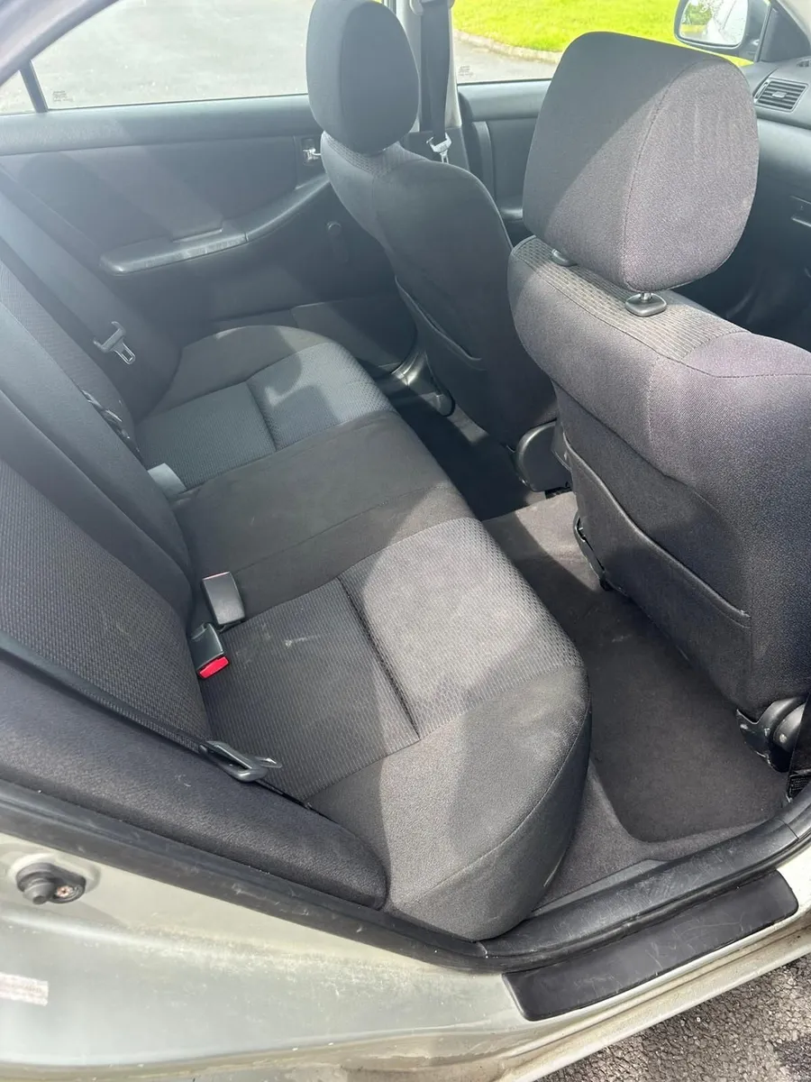 Toyota Corolla 2006 - Image 2