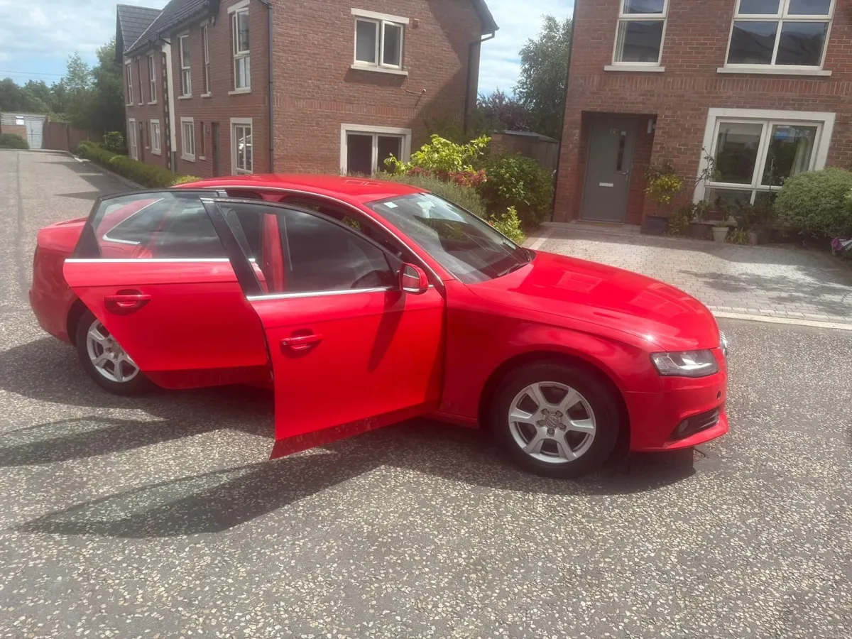 2010 Audi A4 beautiful car - Image 2