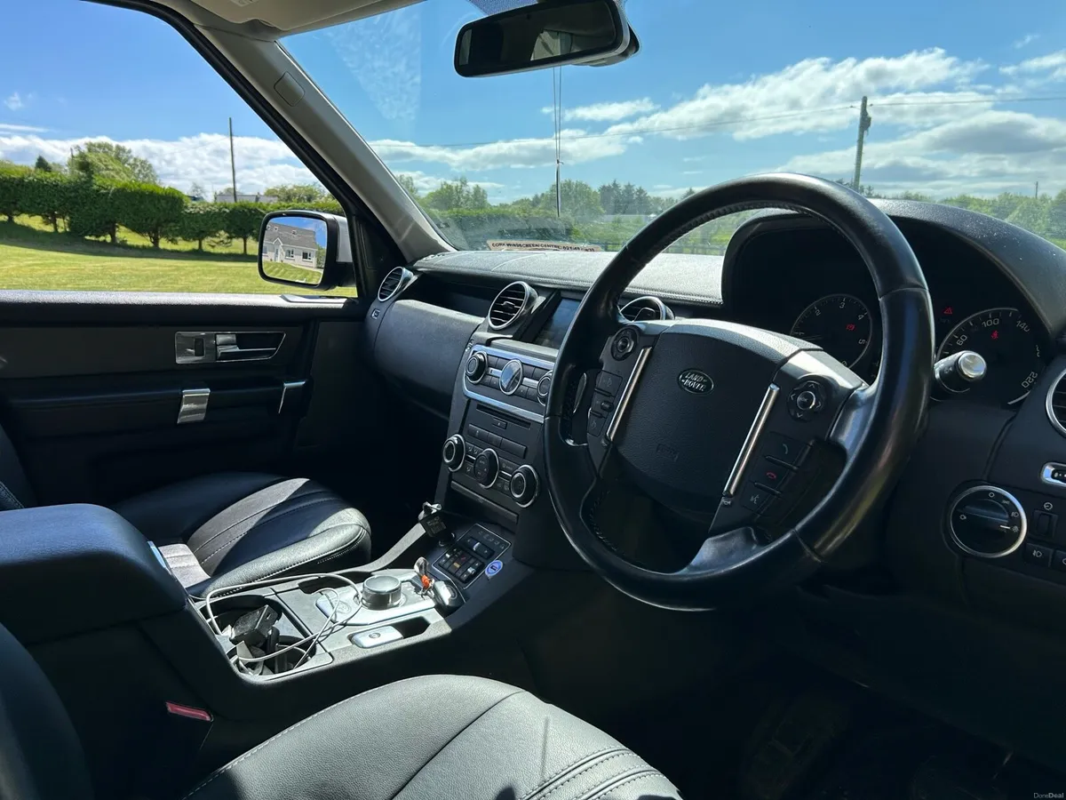 Land Rover Discovery Crew-cab - Image 5