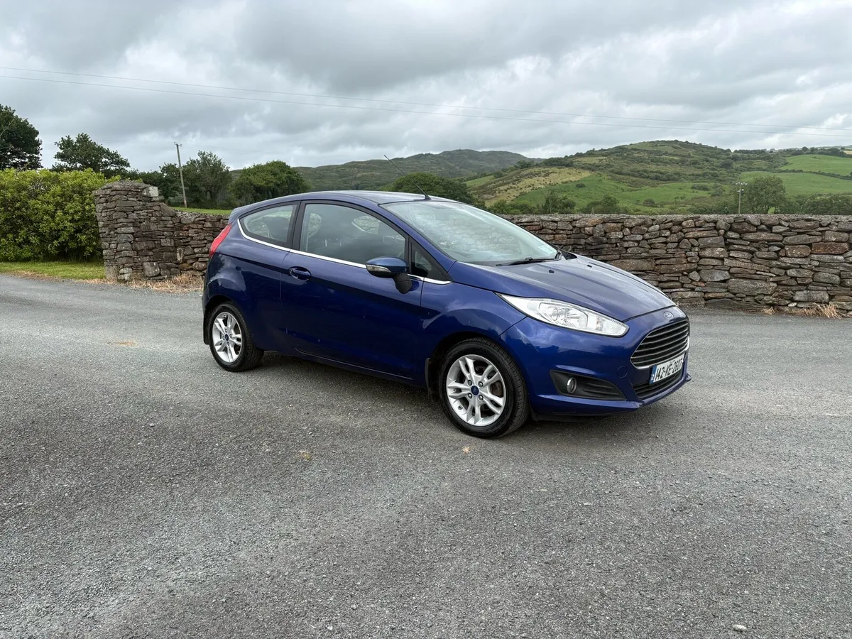 Ford fiesta (full service history) - Image 1