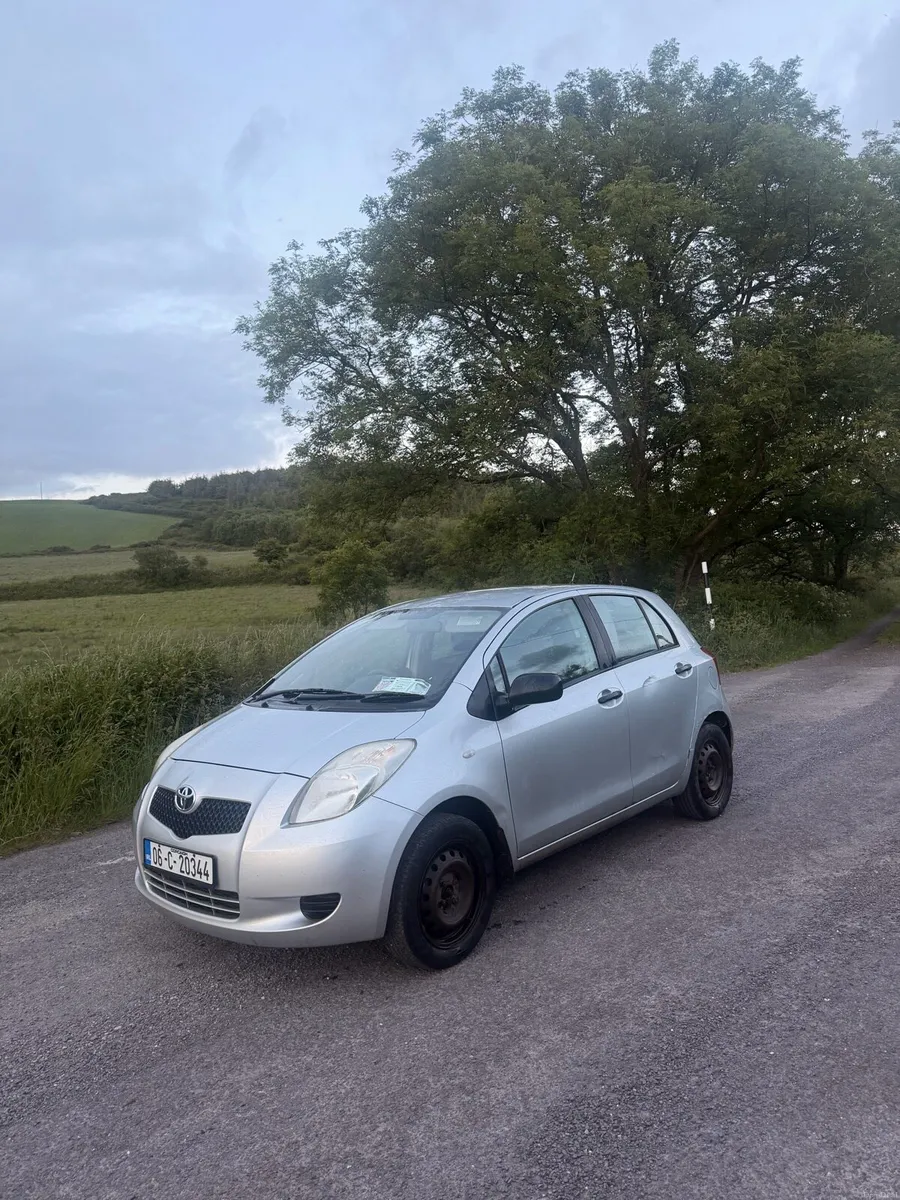Toyota Yaris - Image 2