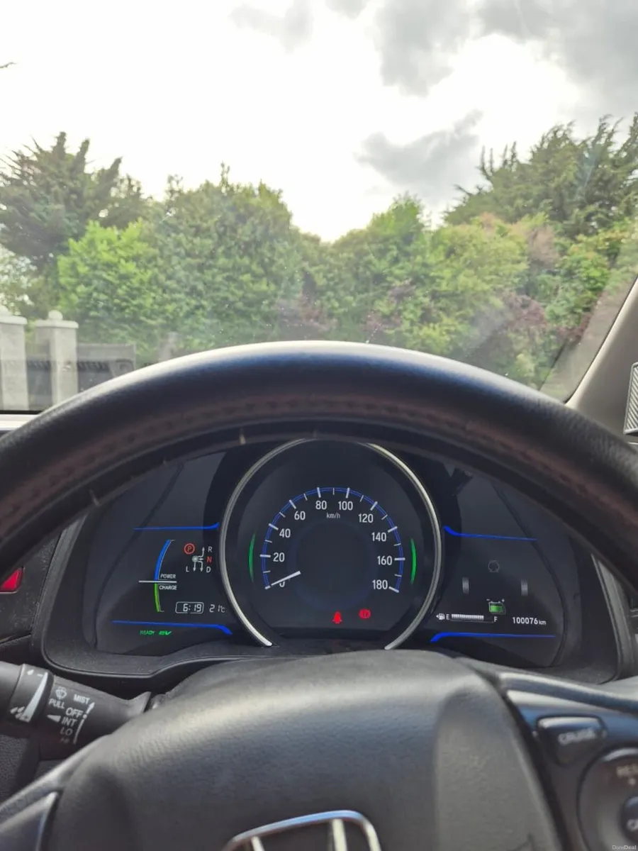2014 Honda Fit Hybrid |100k KM|NCT 08/27|Tax03/27 - Image 3