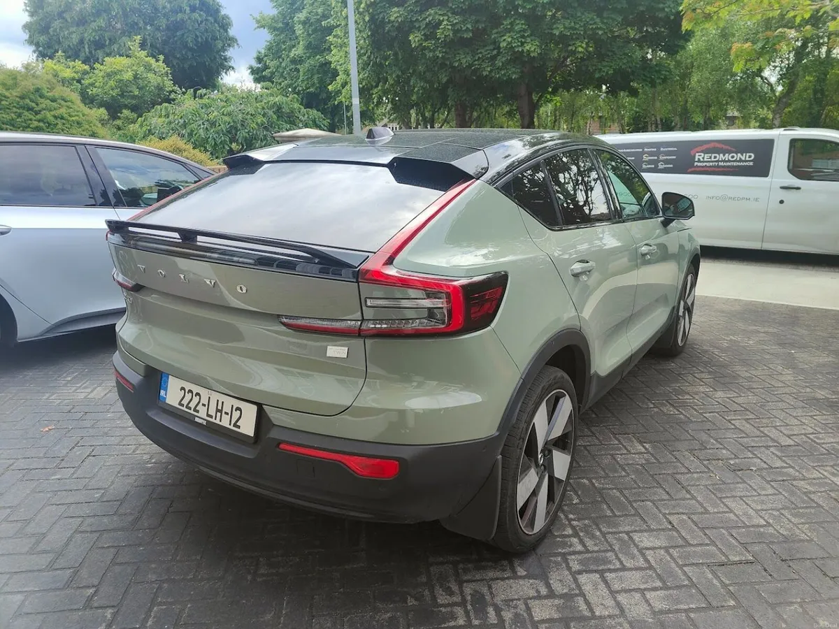 Volvo C40 2022 Twin Motor AWD 408 hp 78 kWh - Image 3