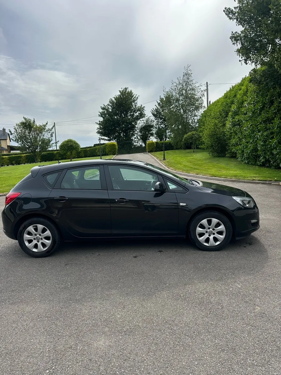 152 Vauxhall Astra 1.6 CDTi EcoFlex - Image 2