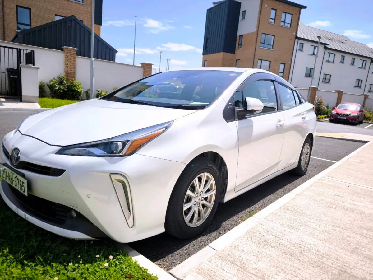 2021 Toyota Prius safety Plus II Extra sensors - Image 1
