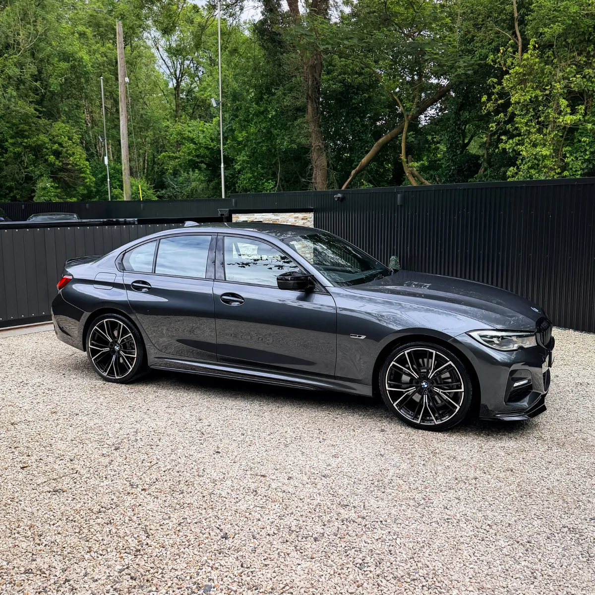 BMW 3-Series 2022 - Image 4