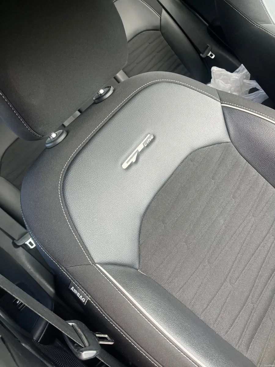 Kia Ceed 2023 - Image 2