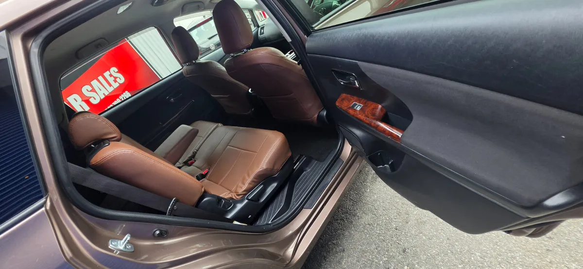 Toyota prius Alpha 7 seater - Image 6