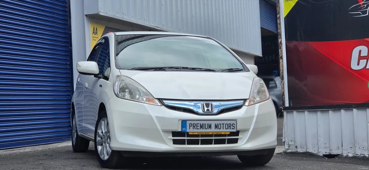 Honda Fit Hybrid Automatic - Image 2