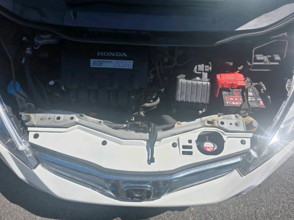 Car - Image 2