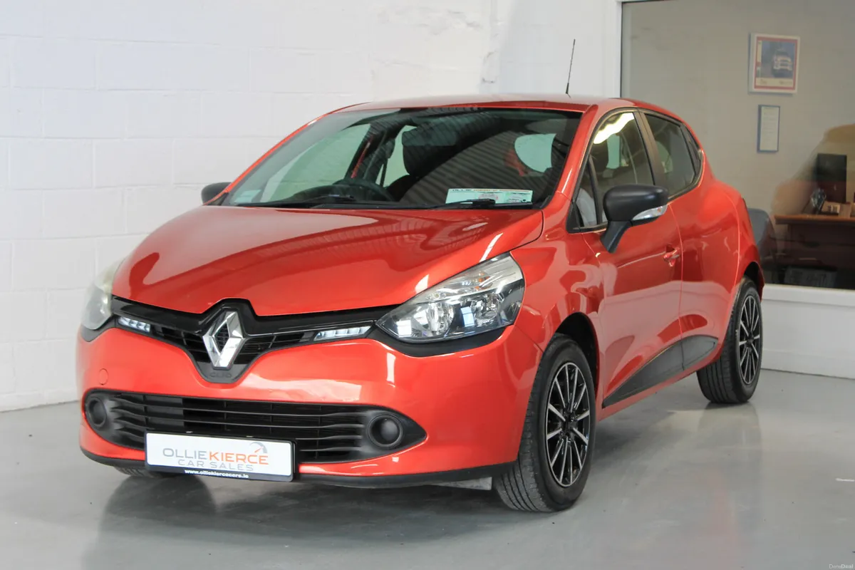 Renault Clio 2017, 1.2 Expression Finance Arranged - Image 1