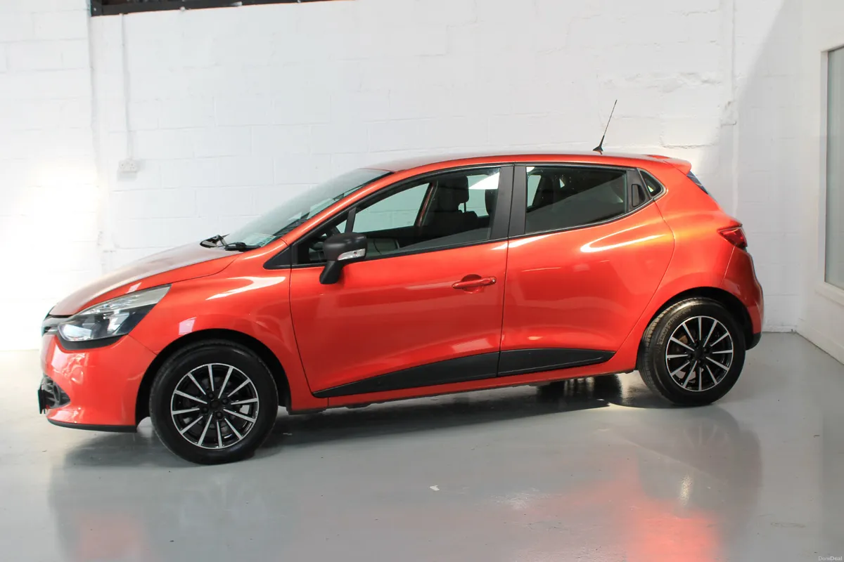 Renault Clio 2017, 1.2 Expression Finance Arranged - Image 4