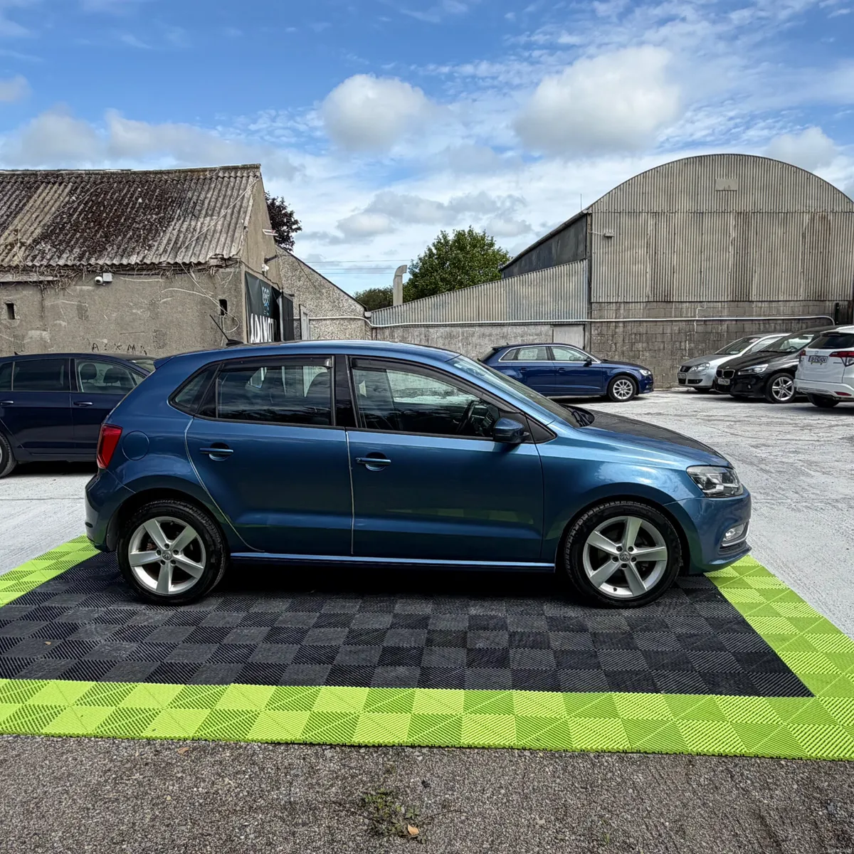 Volkswagen Polo 2016 Leather/Bluemotion Edition - Image 3