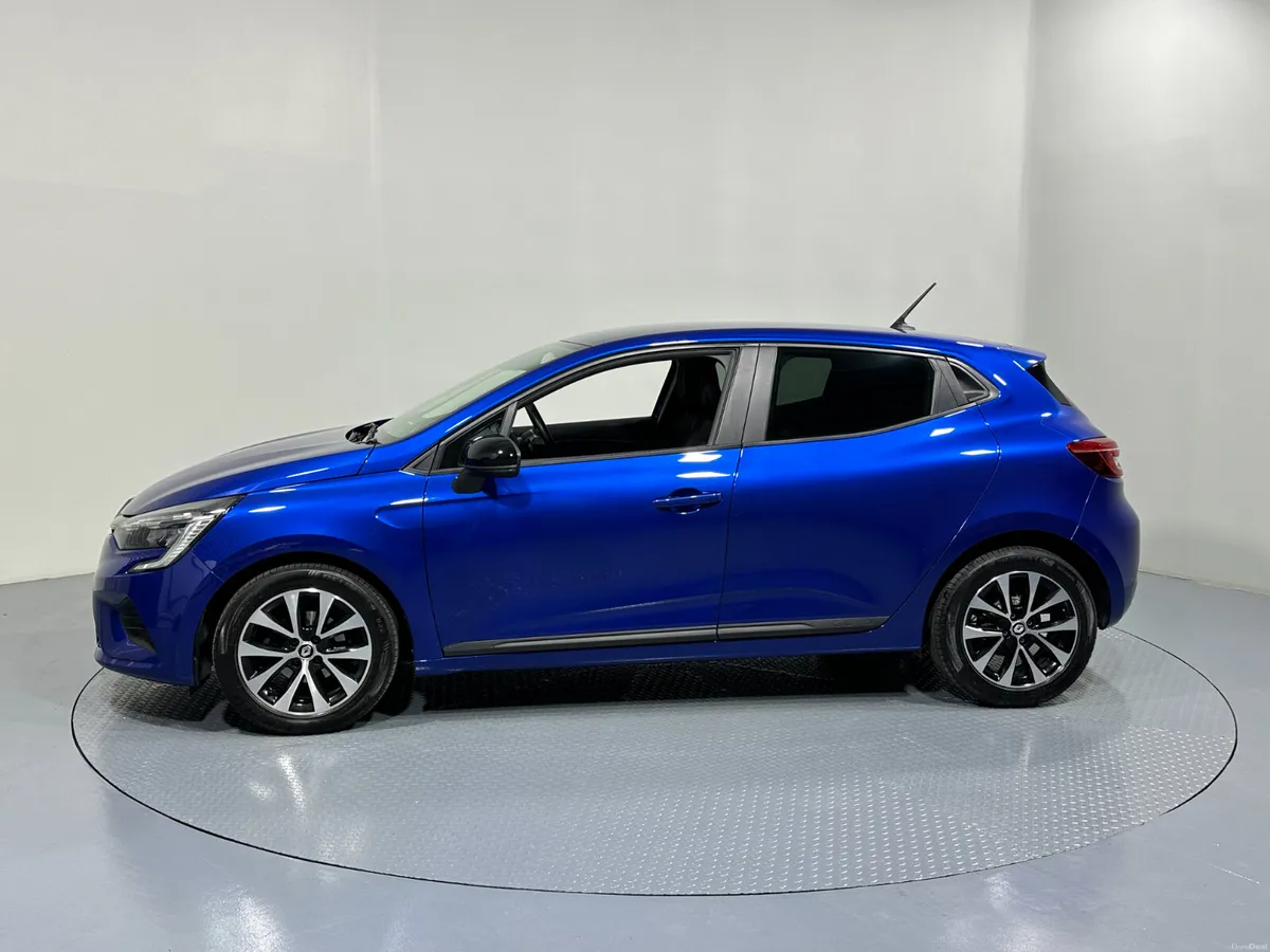 Renault Clio Equilibre 1.0 Petrol 231 - Image 4