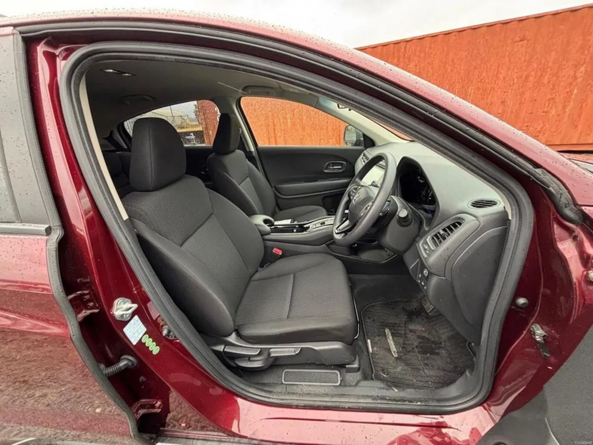 Honda Vezel 1.5 Hybrid AWD - Image 2