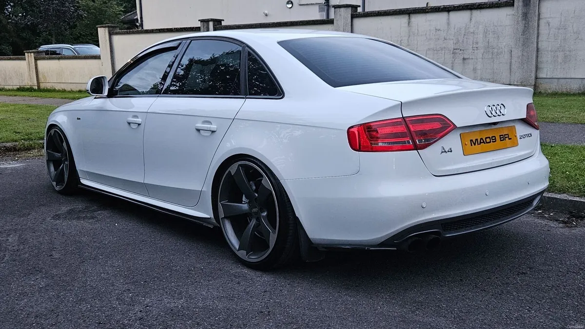 Audi A4 s line - Image 3