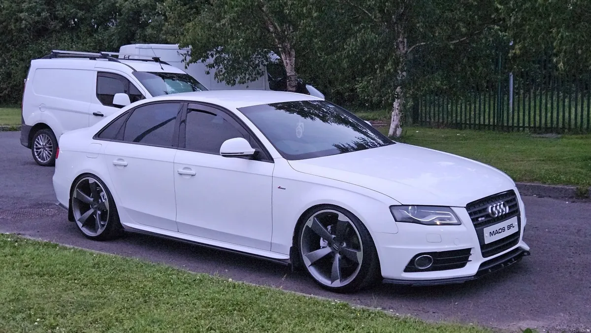 Audi A4 s line - Image 1
