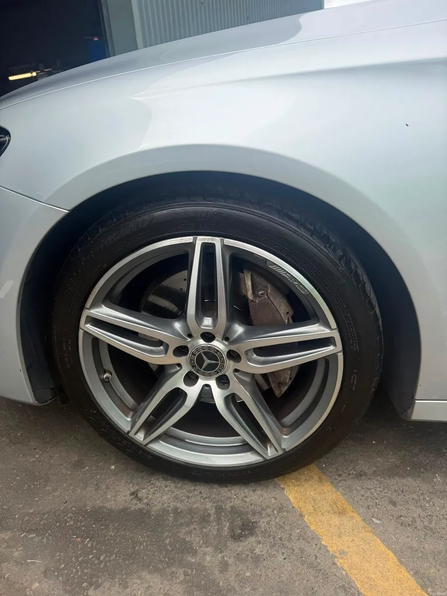 2018 Mercedes E220d AMG Line - Image 4