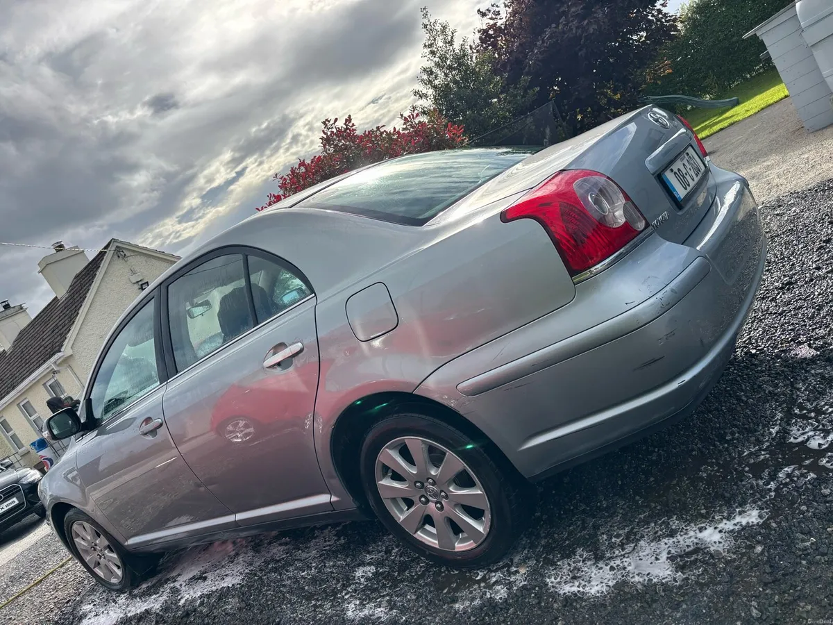 Toyota  Avensis - Image 3