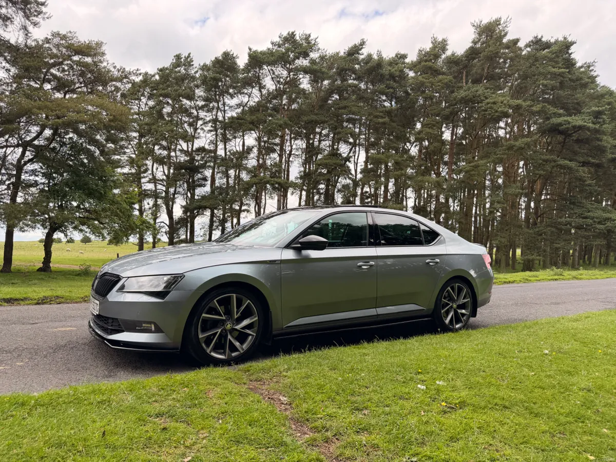 Skoda Superb Sportline 190 BHP DSG Auto - Image 3