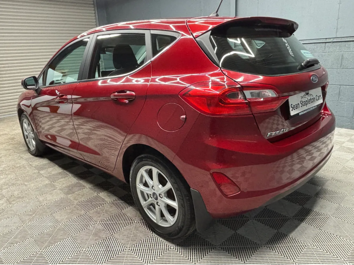 Ford Fiesta TITANIUM 1.5 TDCI 85PS 6 6SPEED 4 - Image 3