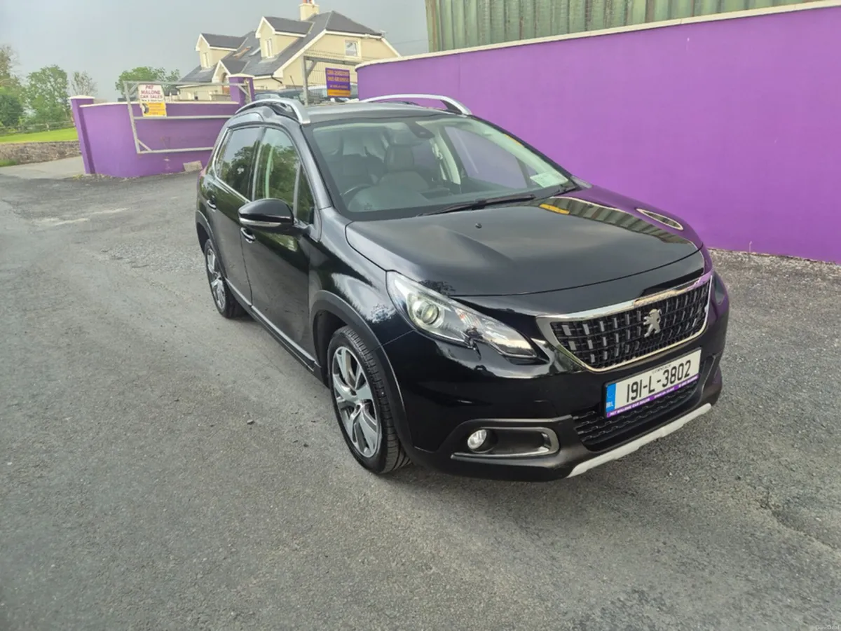 Peugeot 2008 ALLURE PREMIUM BLUEHDI 5DR - Image 3