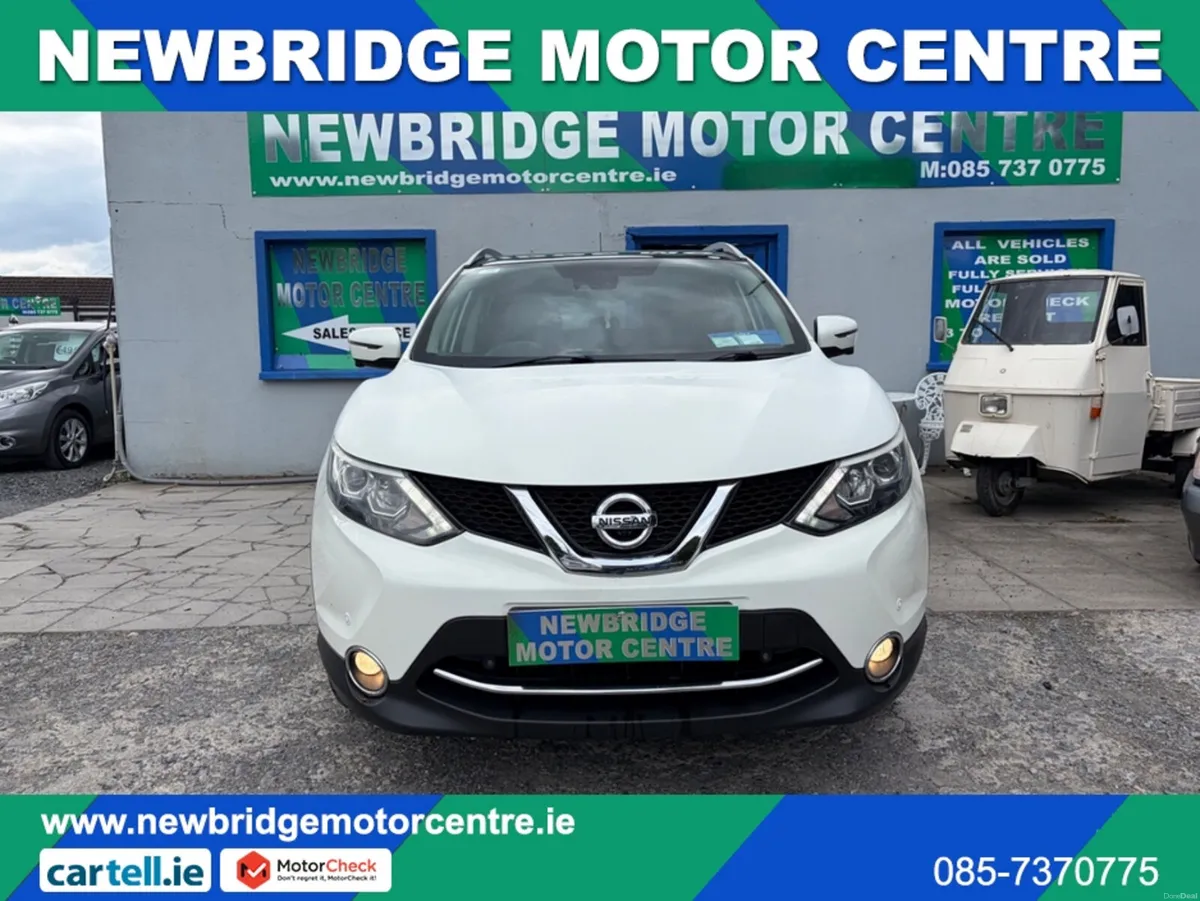 Nissan Qashqai 1.5 DSL SVE + GLASS ROYALE ROOF 4DR - Image 2