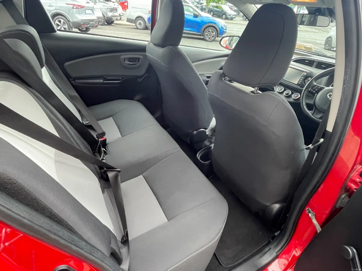 Toyota Yaris 1.0 LUNA 4DR 5DR - Image 5