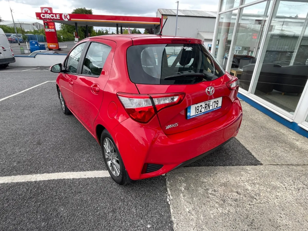 Toyota Yaris 1.0 LUNA 4DR 5DR - Image 3